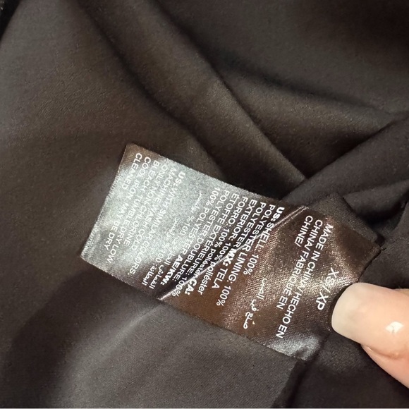 WHBM black textured shimmer chiffon off shoulder top ❤️ - Picture 4 of 7